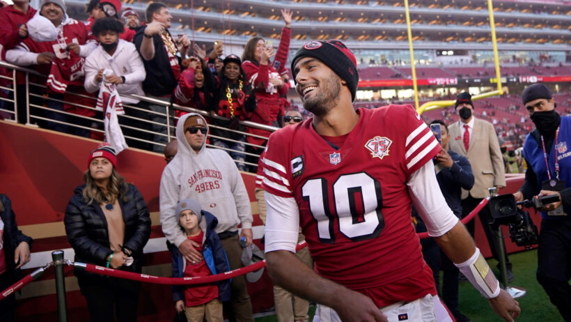Jimmy Garoppolo running off field