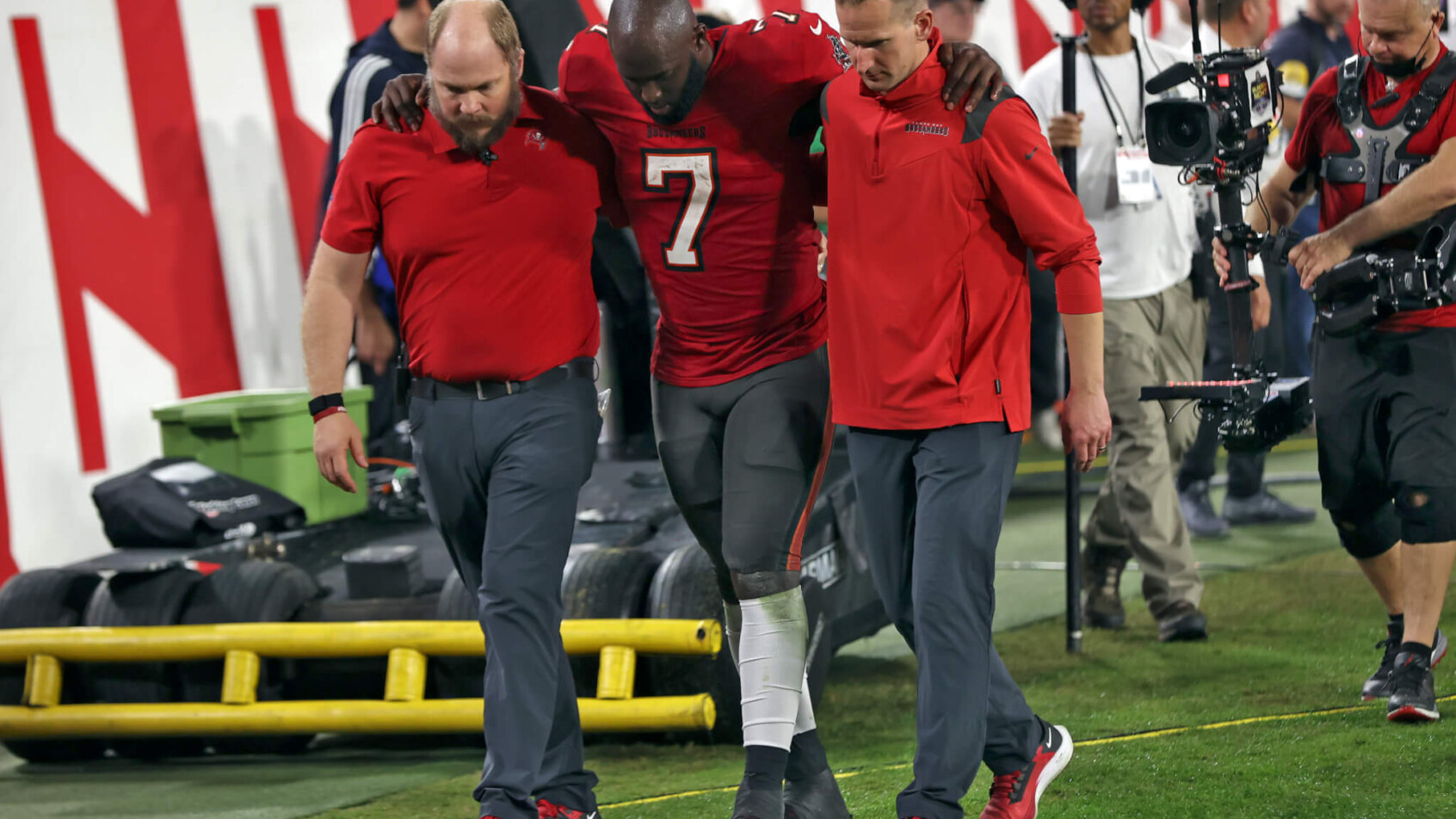 Leonard Fournette ankle injury, Tampa Bay Buccaneers