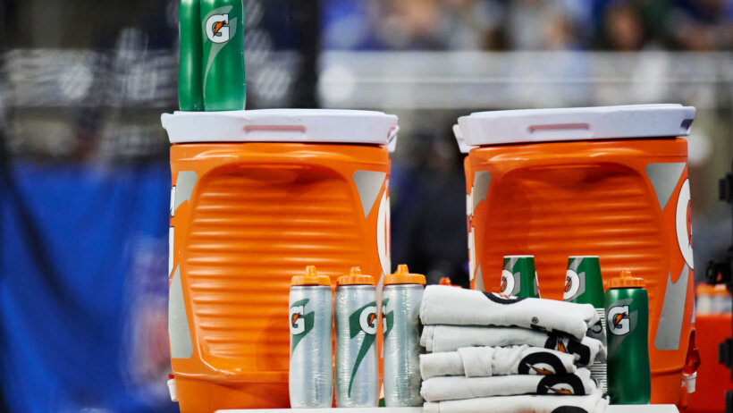 Sideline Gatorade cooler, Cardinals vs Lions