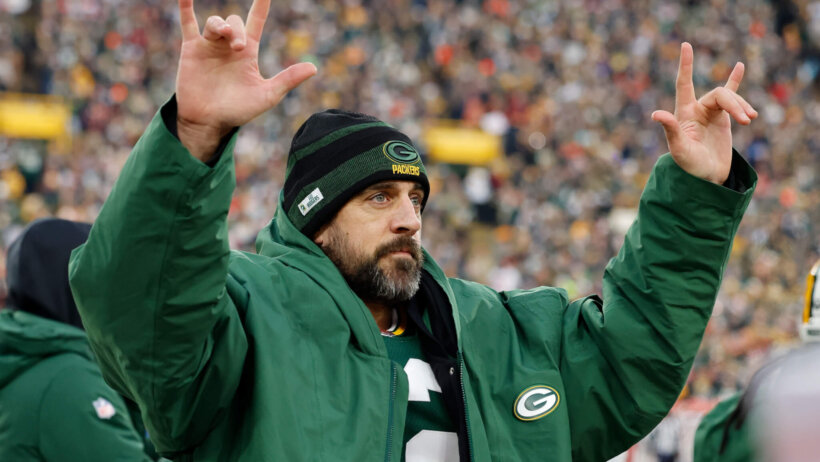 Aaron Rodgers, celebrates, Green Bay Packers QB