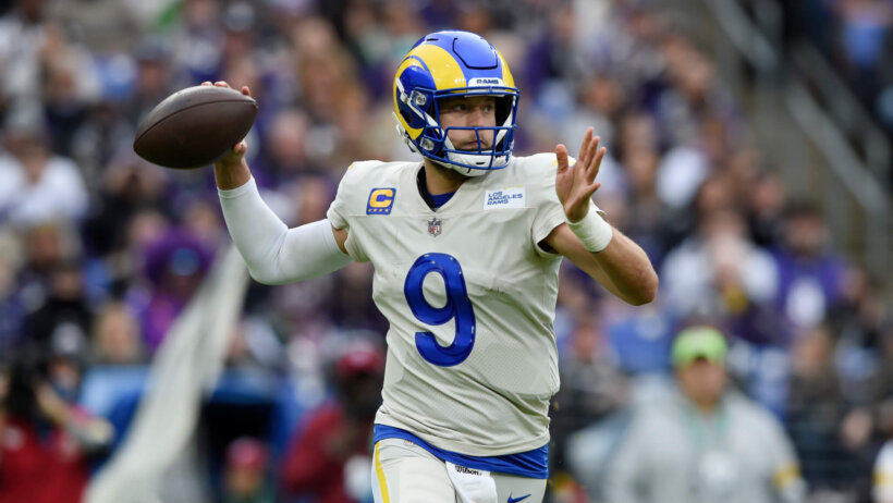 Stafford gets ready to throw versus Baltimore