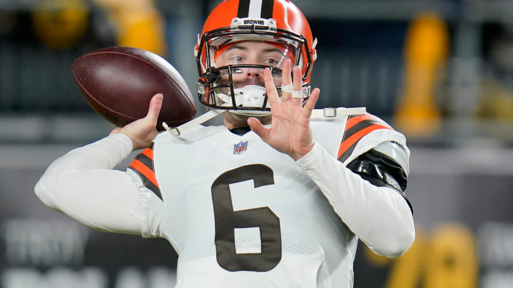 Baker Mayfield warming up