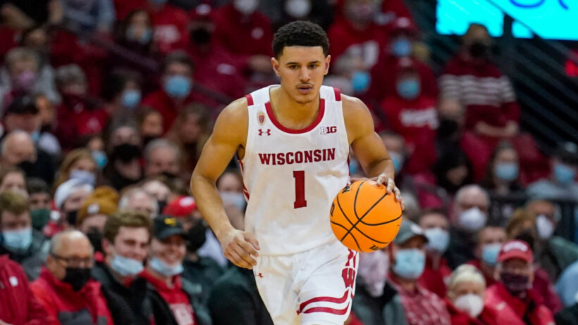 Wisconsin's Johnny Davis dribbling down the court