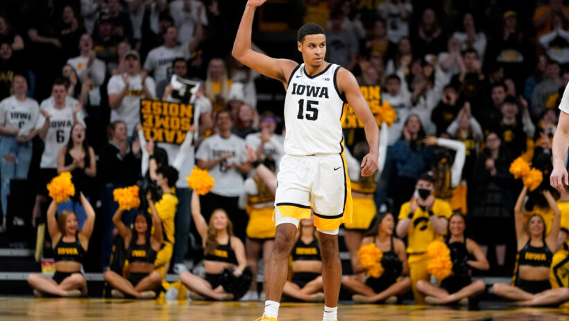 Iowa forward Keegan Murray celebrating a basket