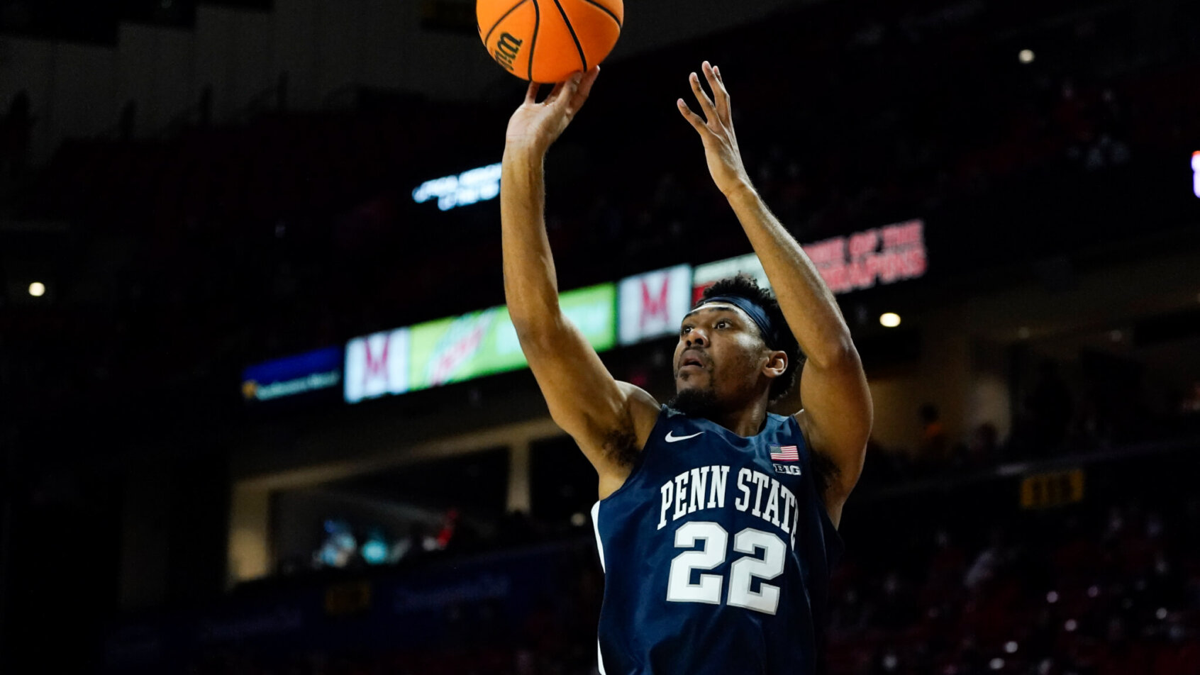 Penn State guard Jalen Pickett shooting a jumper
