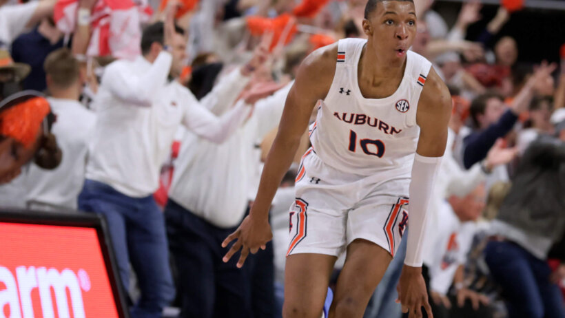 Jabari Smith excited reaction