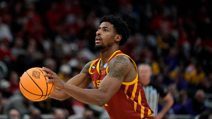 Iowa State's Izaiah Brockington getting ready to shoot