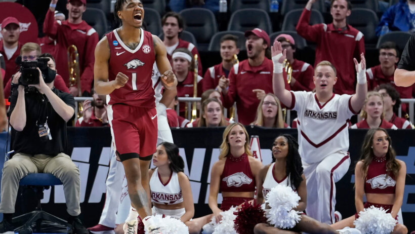 Arkansas guard JD Notae
