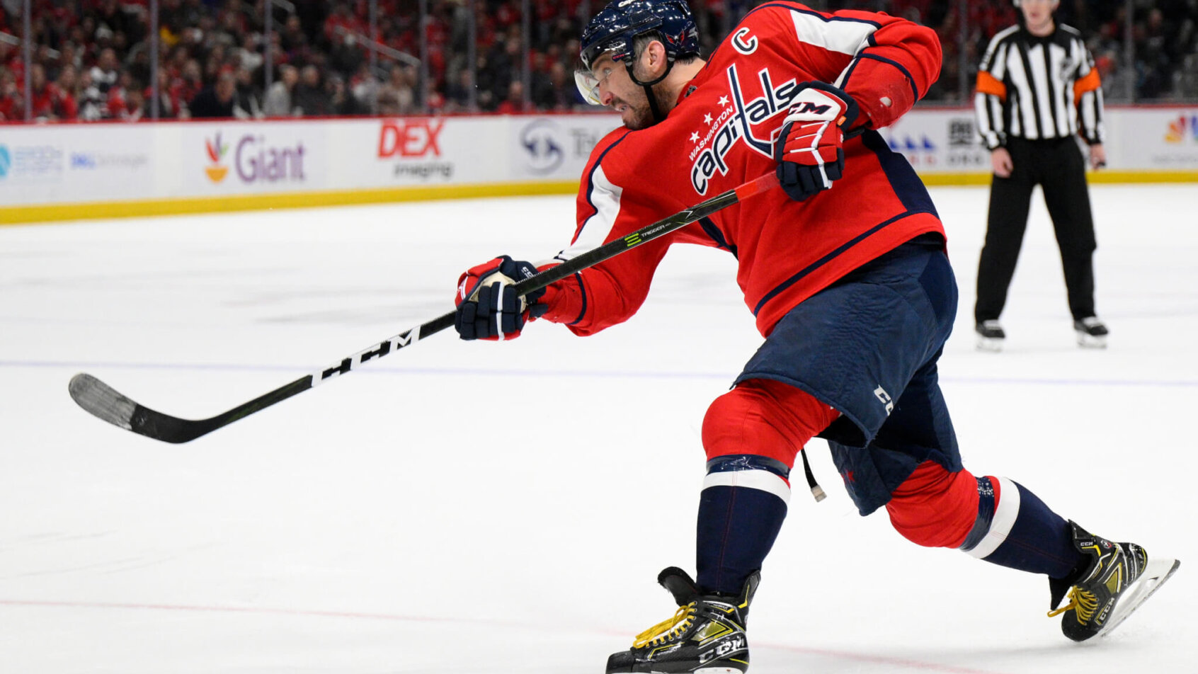 Alexander Ovechkin shoots, Washington Capitals