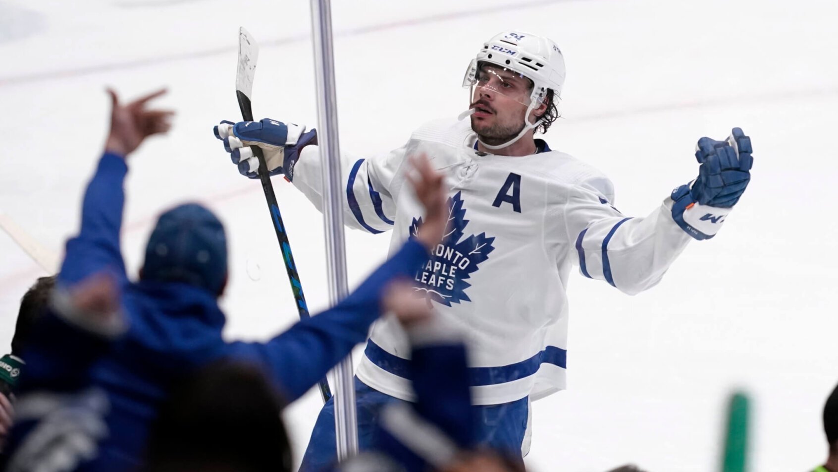 Auston Matthews reacts, Toronto Maple Leafs