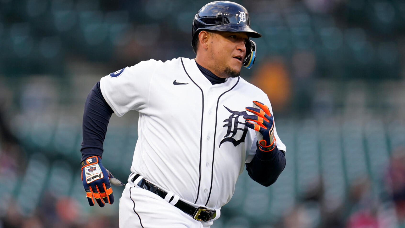Miguel Cabrera running basepath