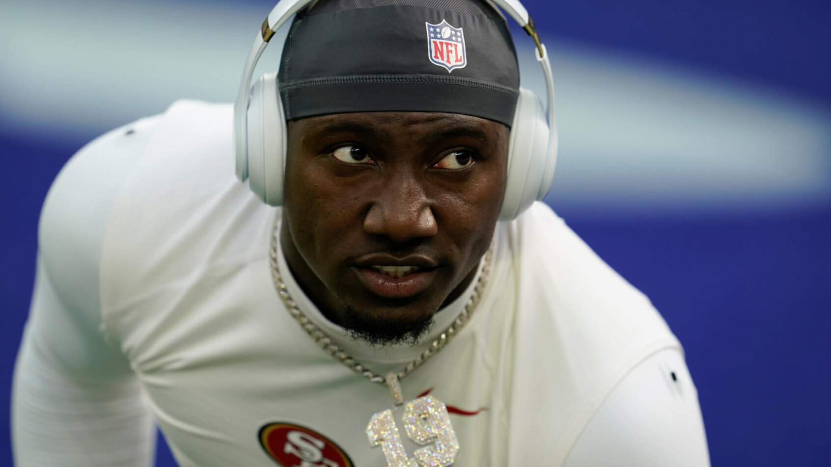 Deebo Samuel warming up