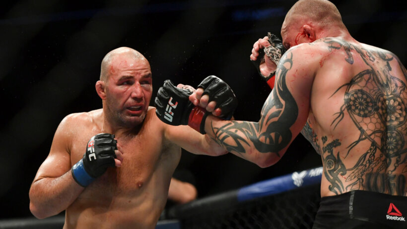Anthony Smith fighting Glover Teixeira