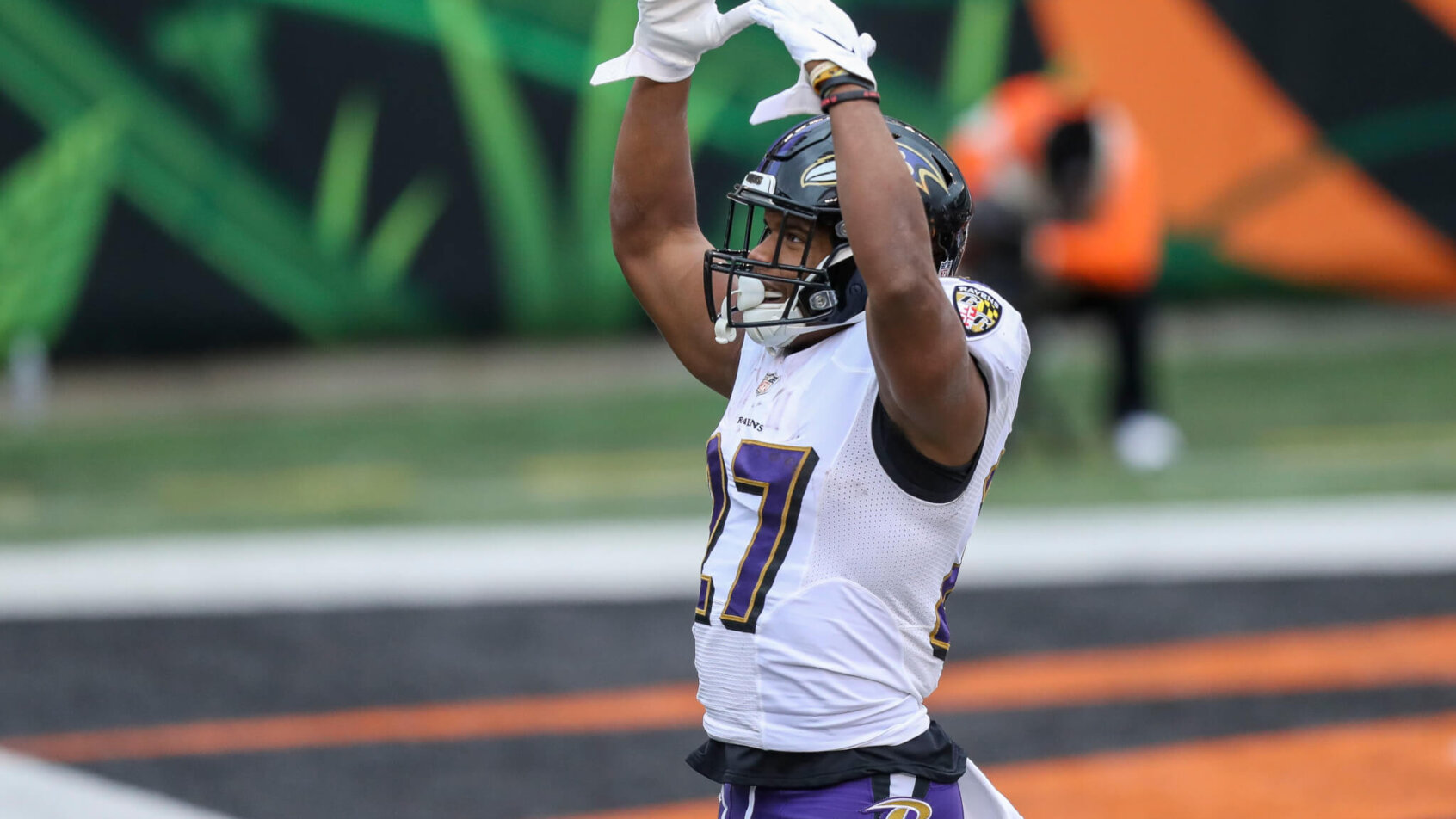Baltimore Ravens running back J.K. Dobbins celebrates touchdown