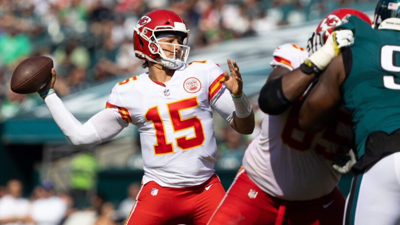 Patrick Mahomes fires a pass versus the Eagles