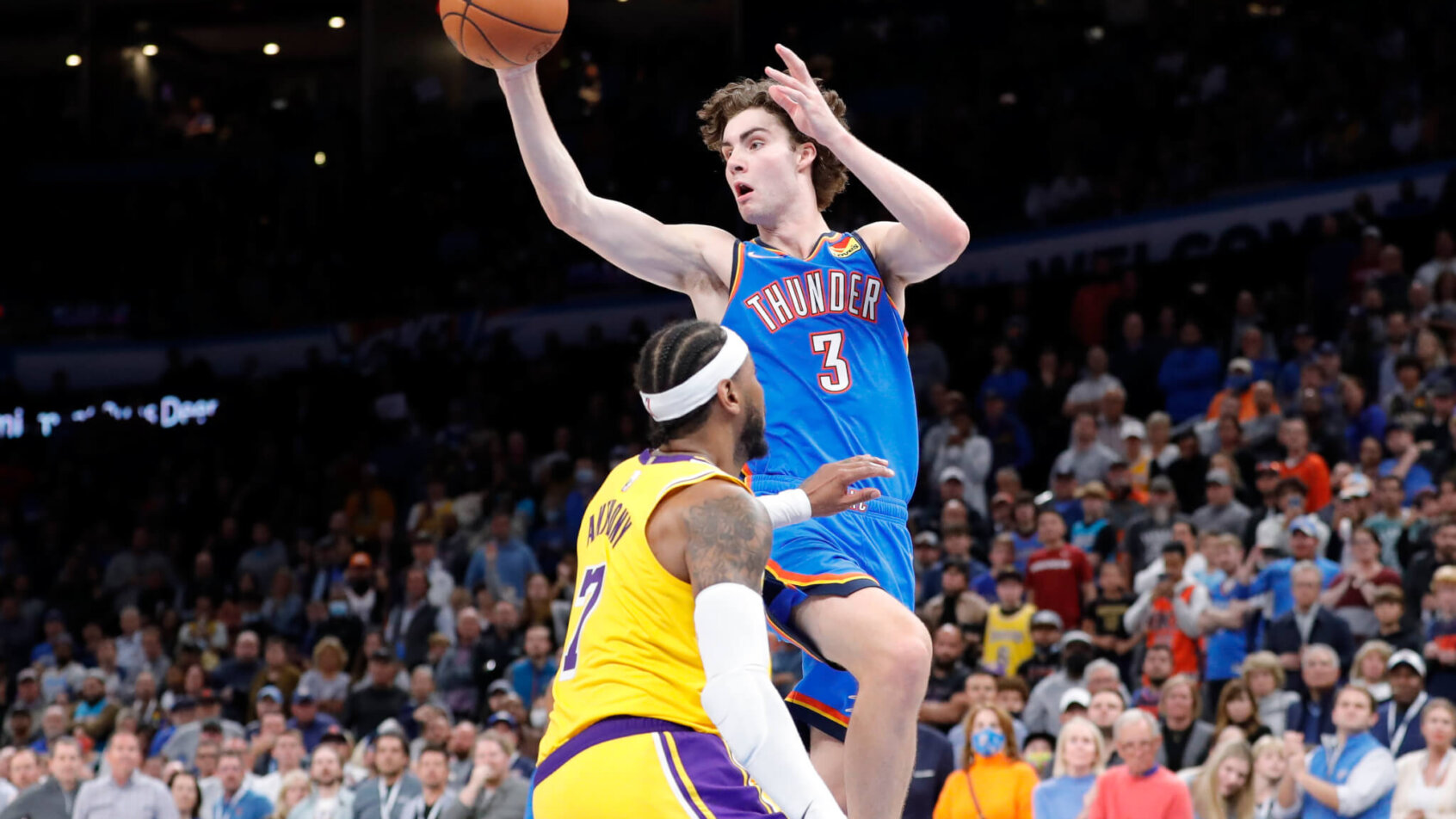 Josh Giddey passes