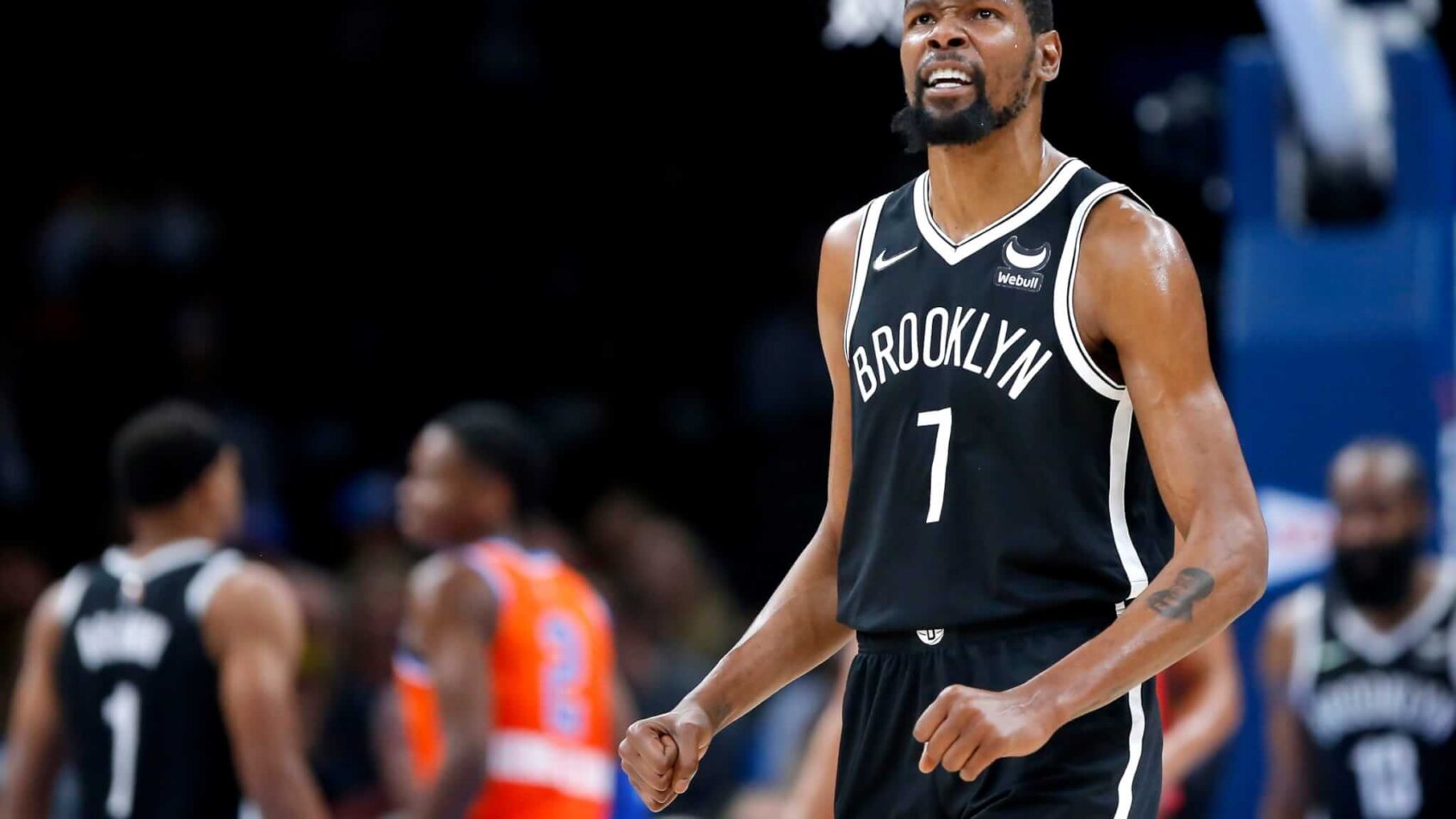 Kevin Durant celebrates