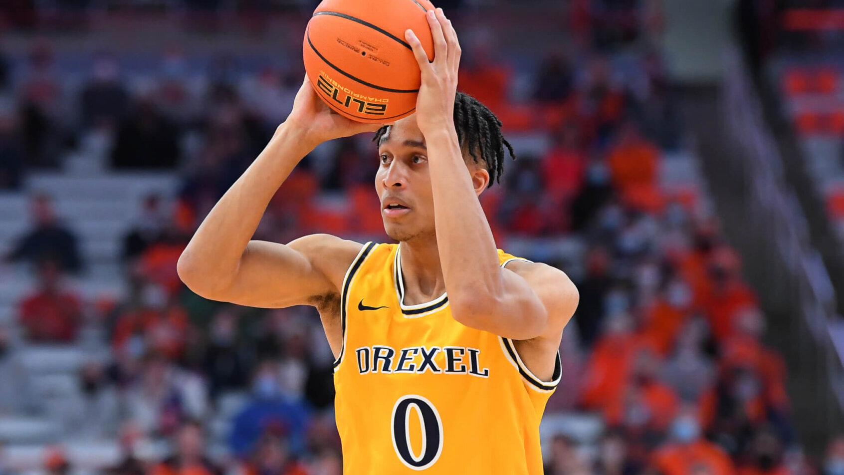 Drexel Dragons guard Coletrane Washington catching a pass