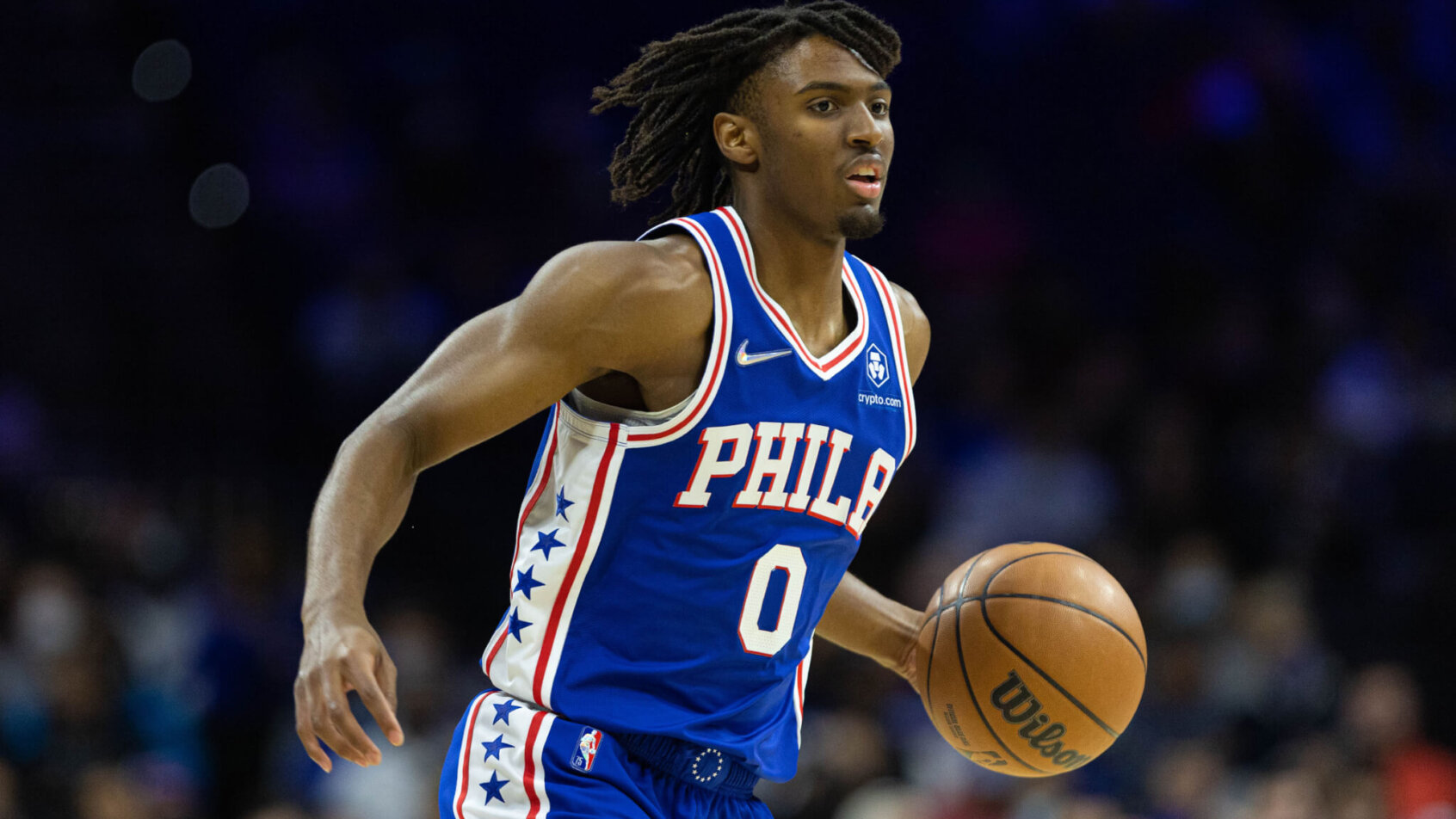 Tyrese Maxey dribbling
