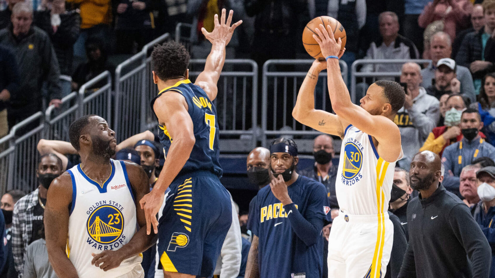 Steph Curry shooting
