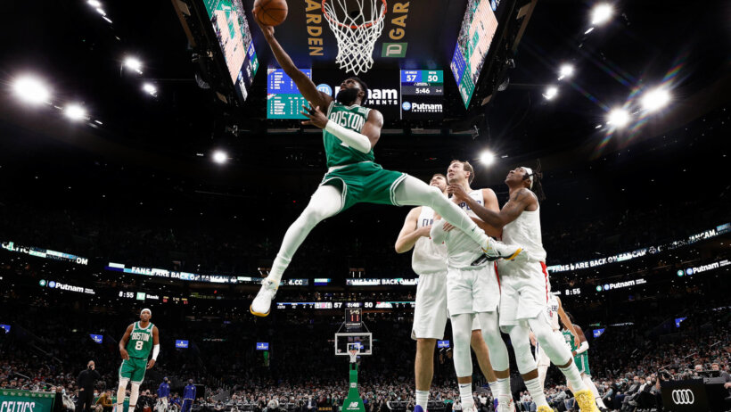 Jaylen Brown layup vs Clippers