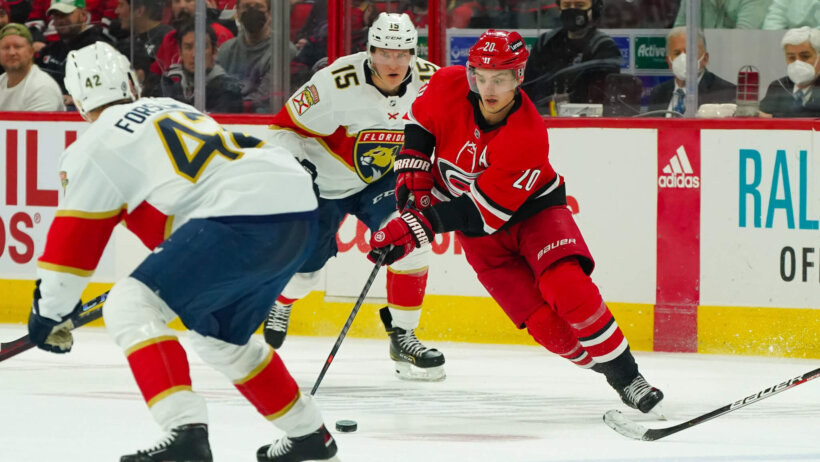 Carolina Hurricanes center Sebastian Aho skates with the puck against the Florida Panthers