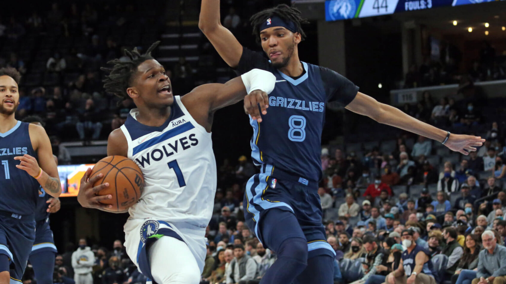 Timberwolves guard Anthony Edwards driving to the basket against the Memphis Grizzlies