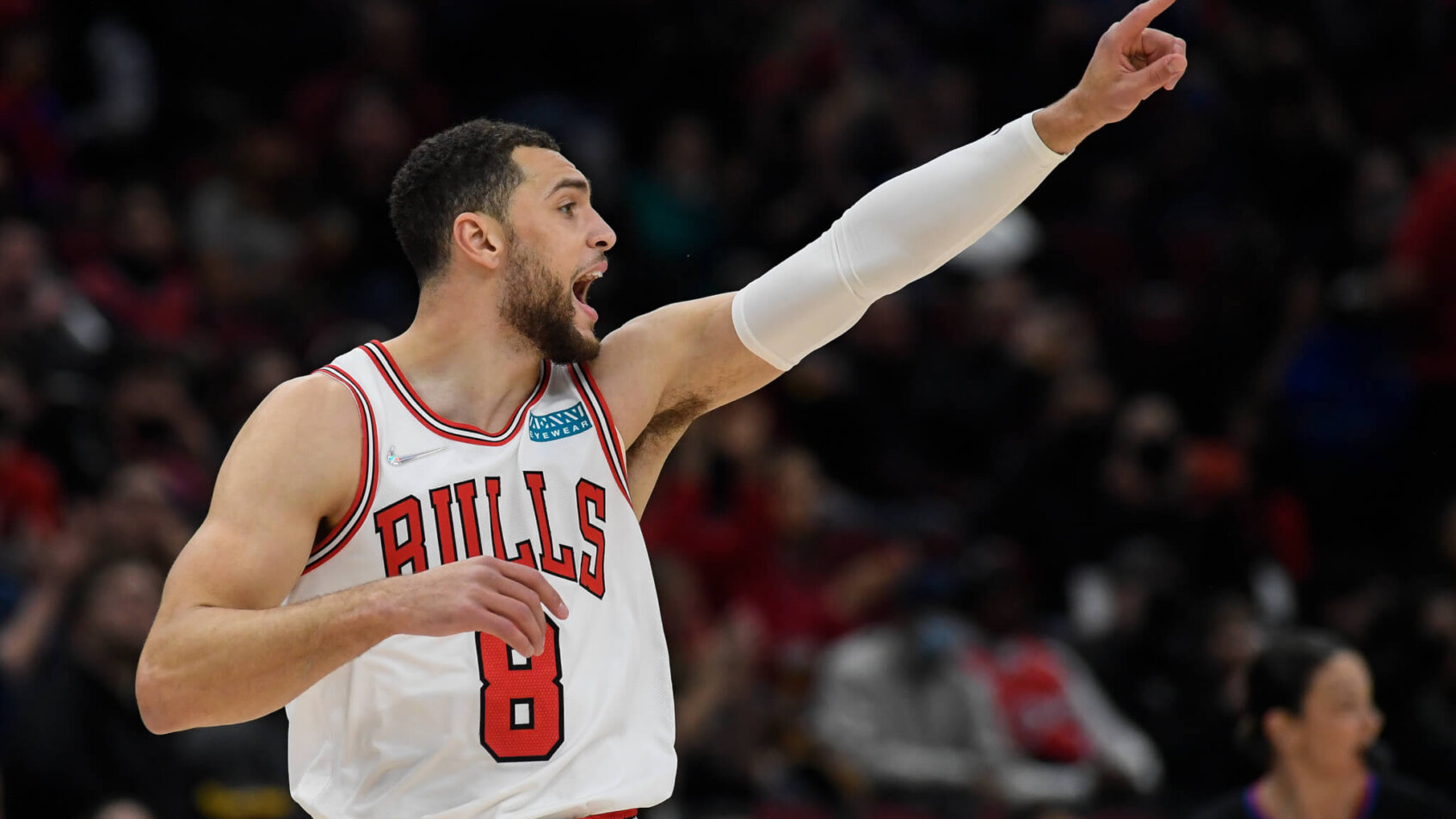 Zach LaVine pointing