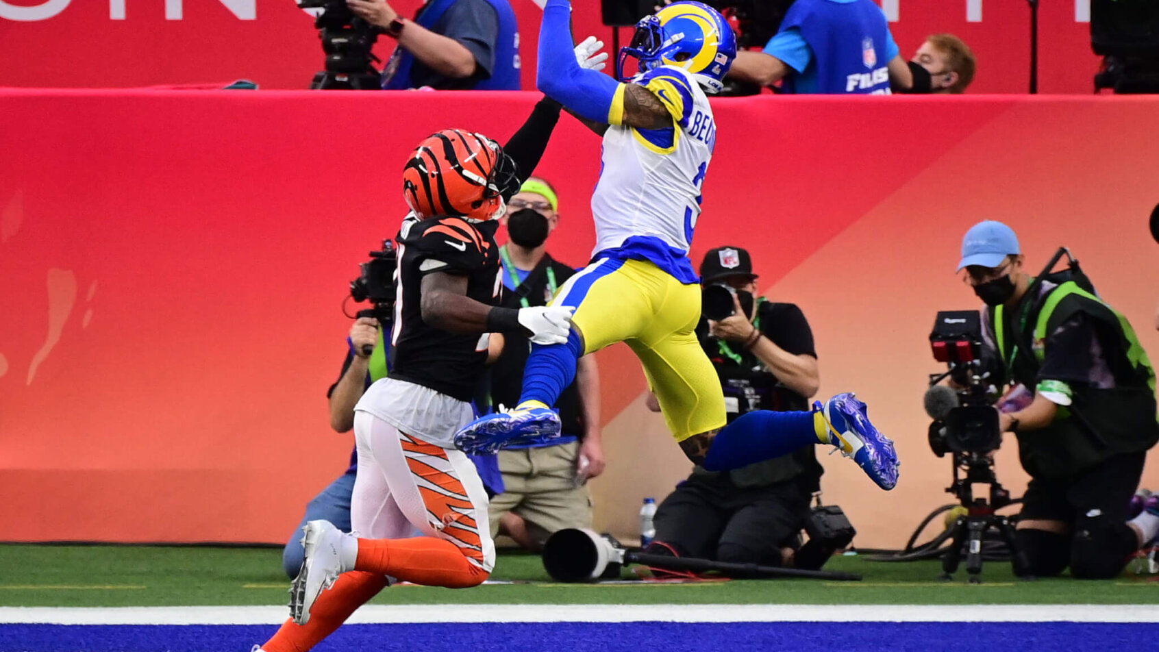Odell Beckham Jr. catches a TD in the Super Bowl