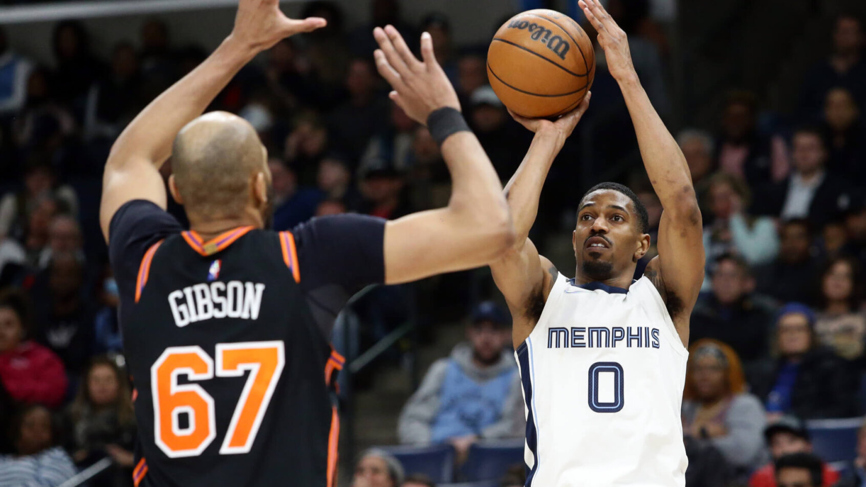 Memphis Grizzlies guard De'Anthony Melton rising up for a jumper