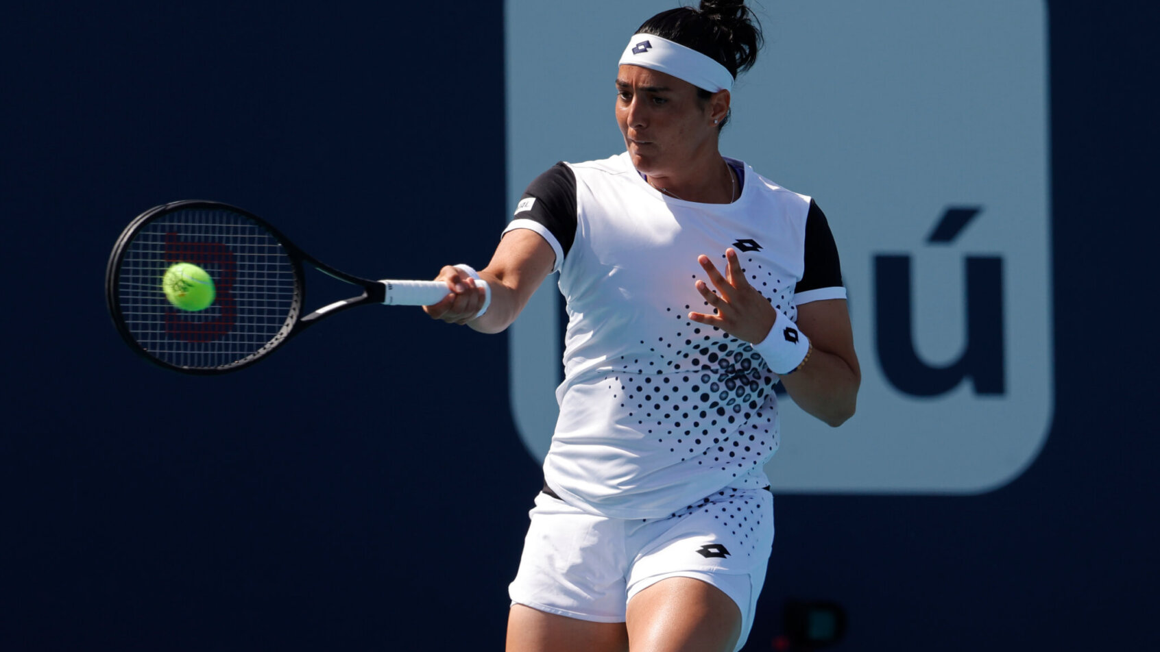 Ons Jabeur forehand swing