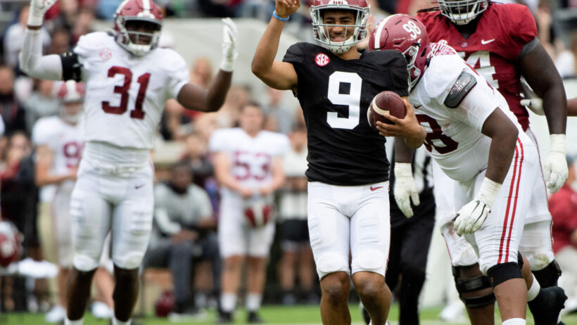 Bryce Young pointing in practice