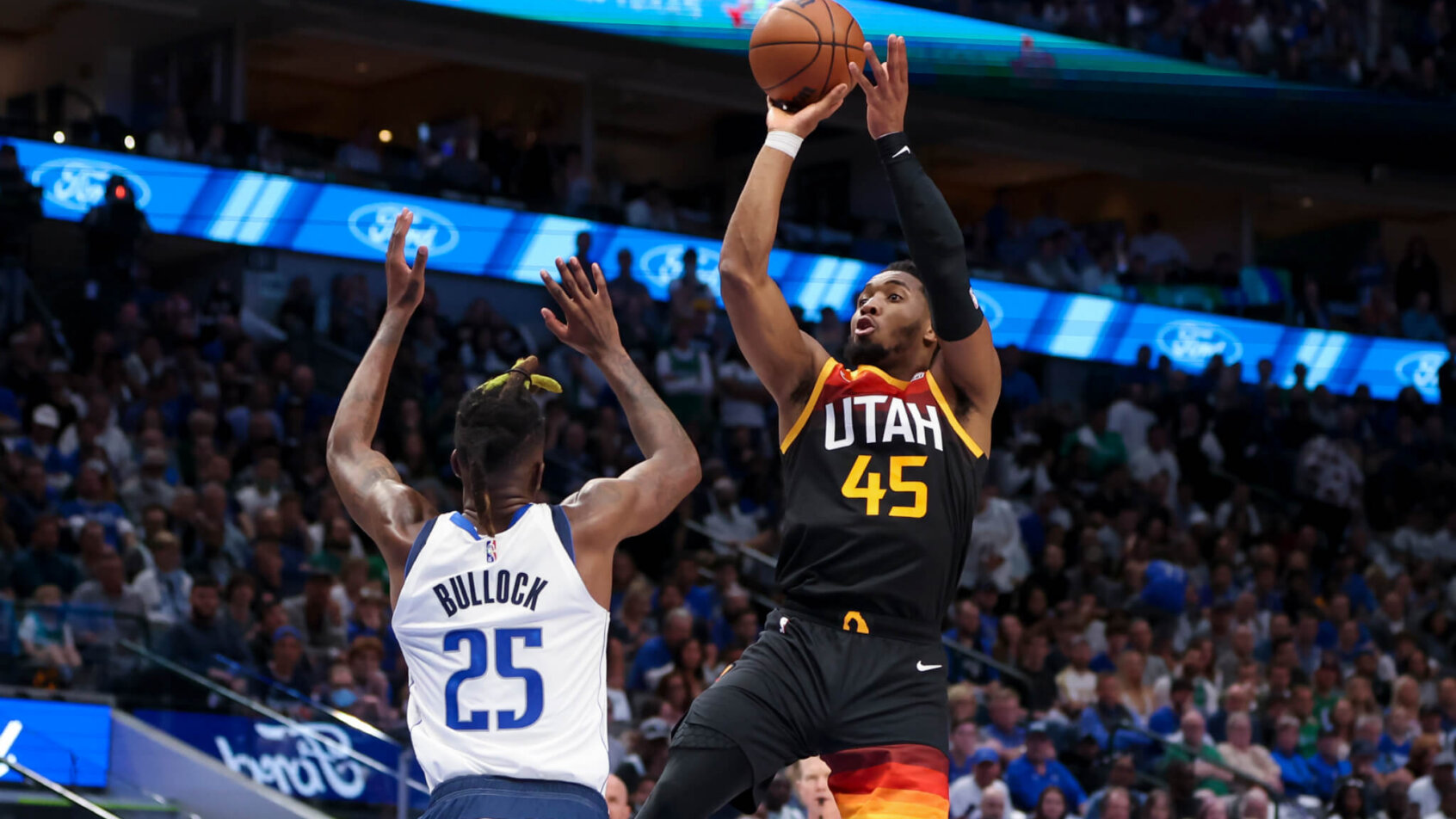 Donovan Mitchell jumper