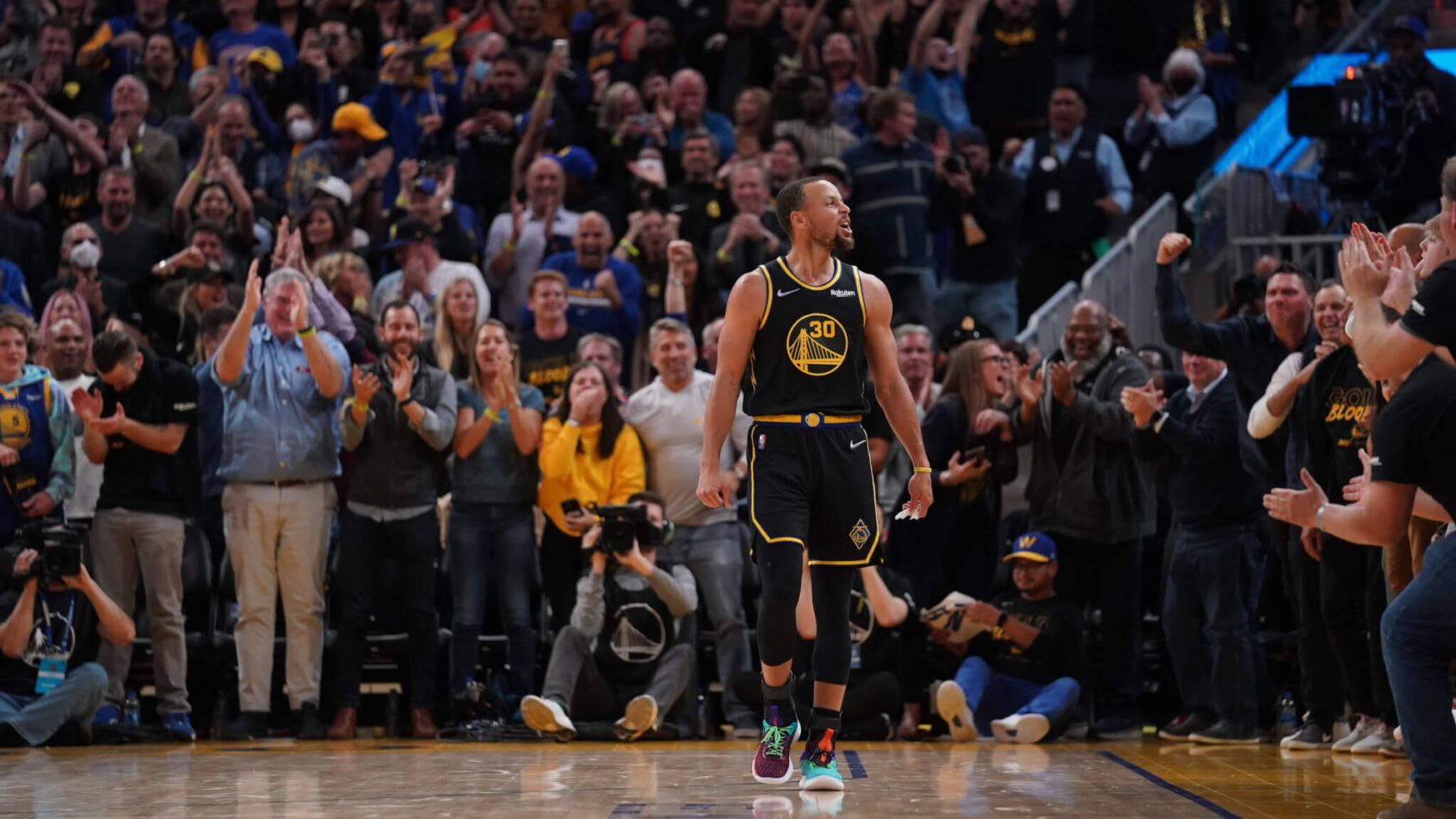 Curry cheering
