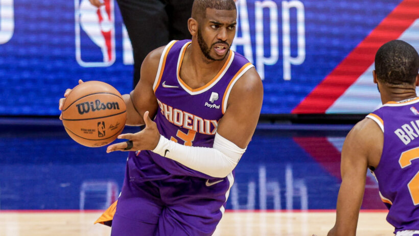 CP3 dribbling
