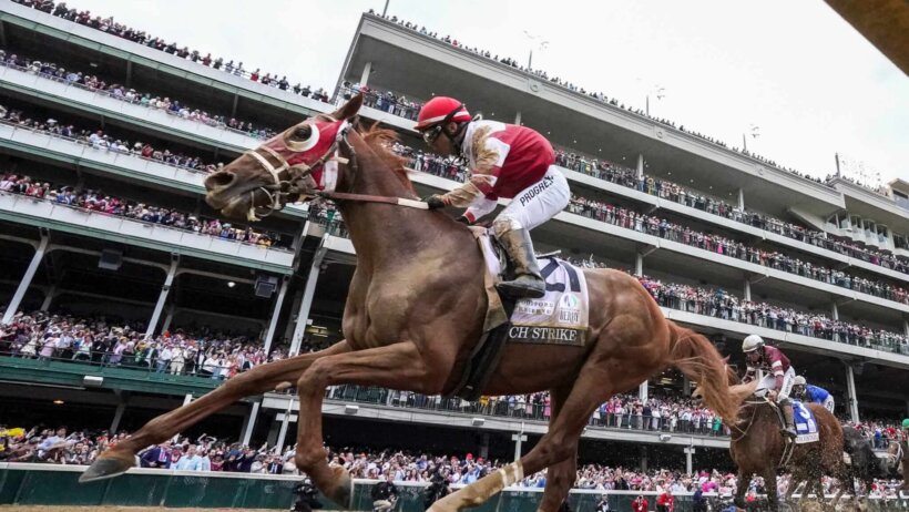 Rich Strike winning the 2022 Kentucky Derby