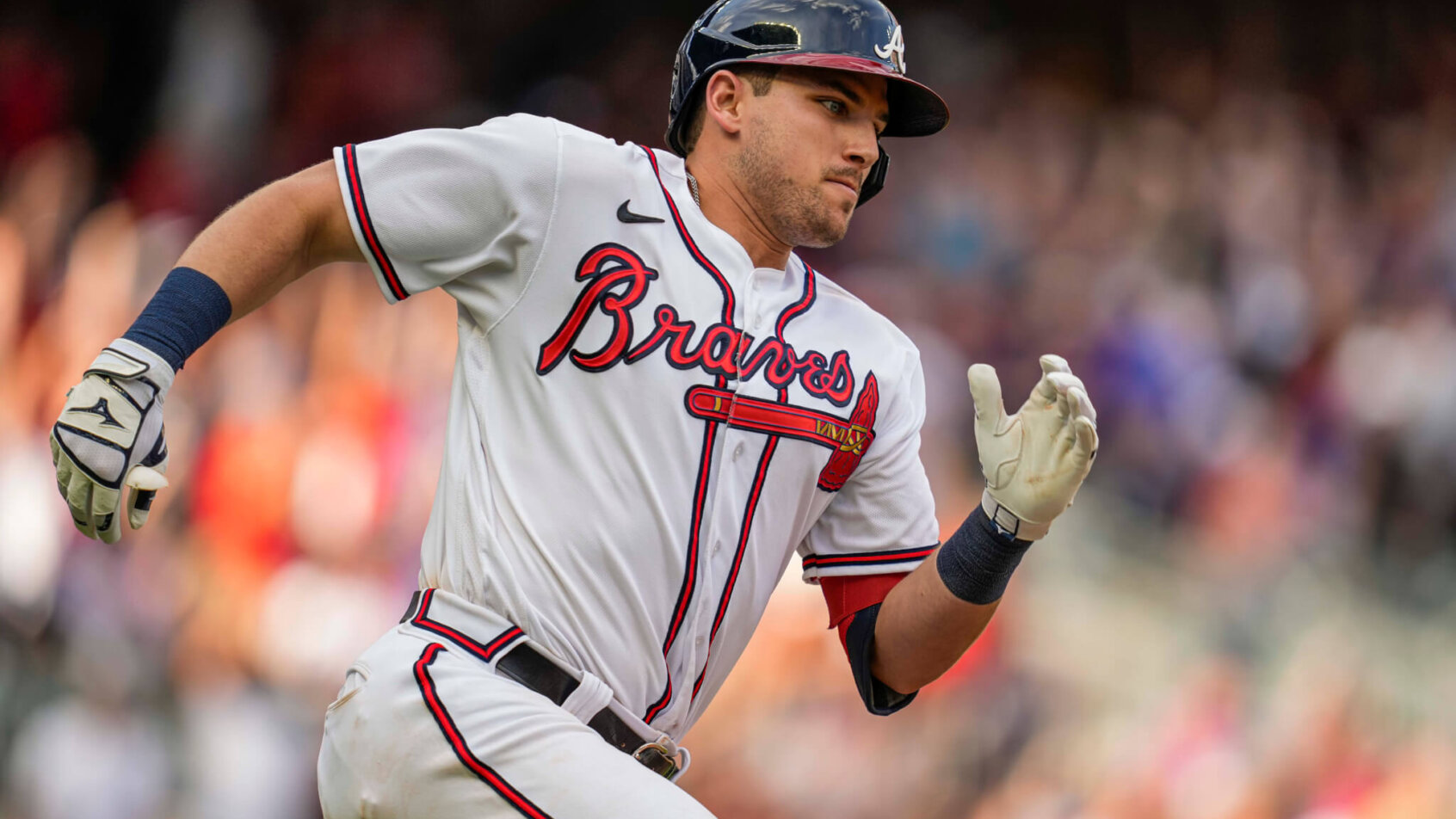 Austin Riley running bases