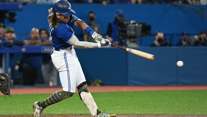 Bo Bichette swing