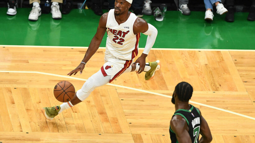Jimmy Butler driving to hoop