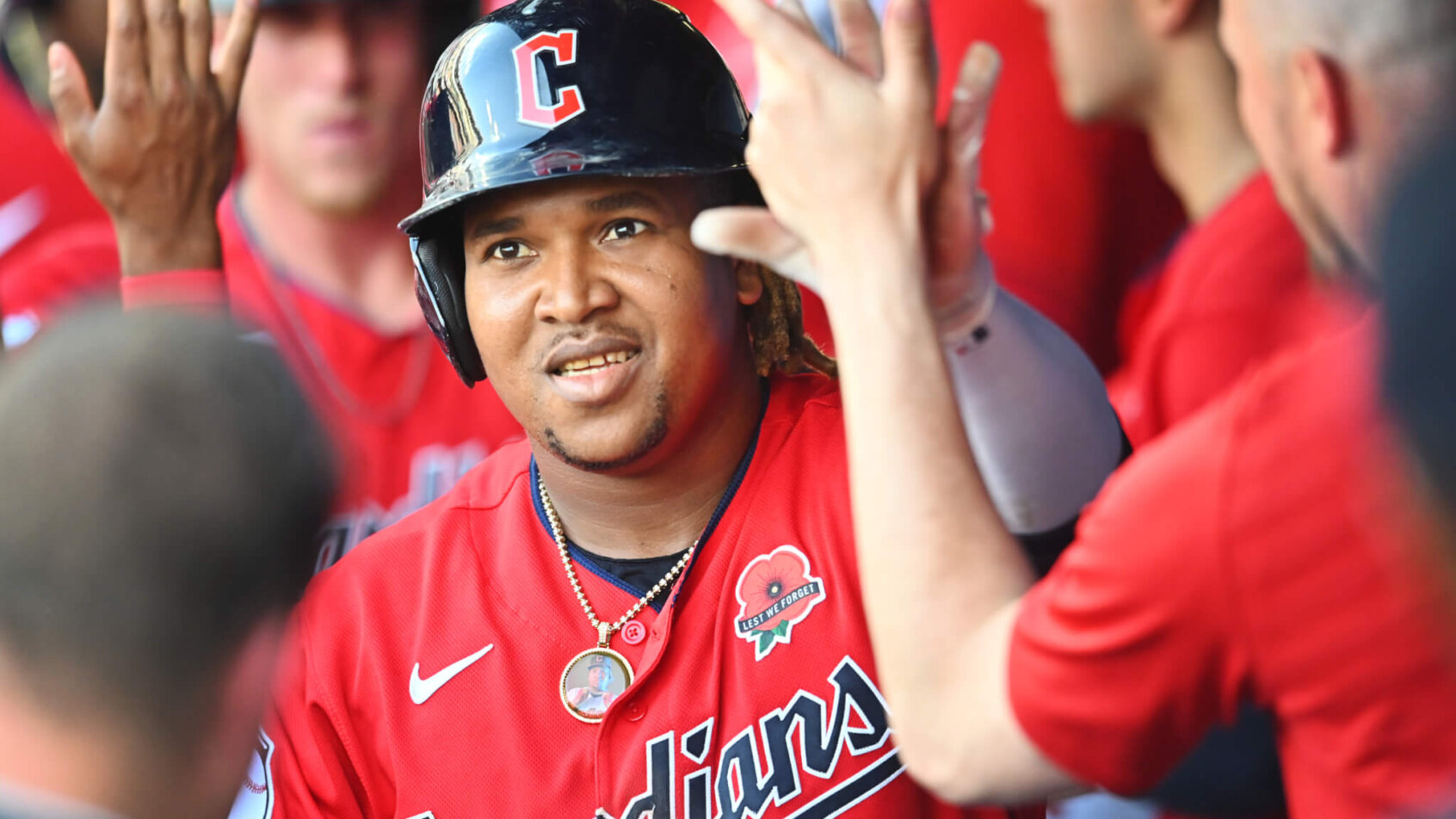 Jose Ramirez dugout high-fives