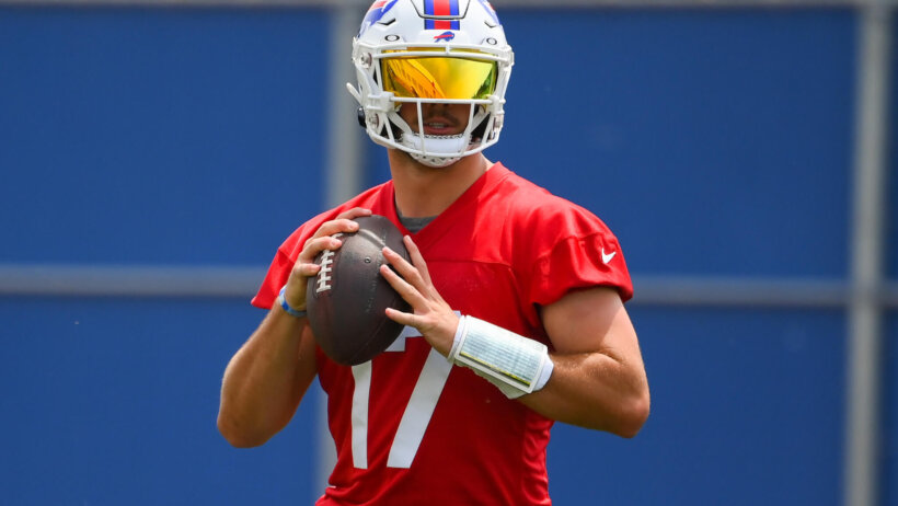 Odds to Have Best & Worst Regular Season Records in 2022 NFL Season