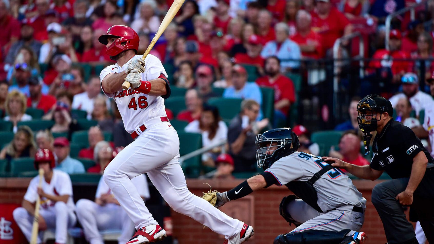 Paul Goldschmidt smacks a hit