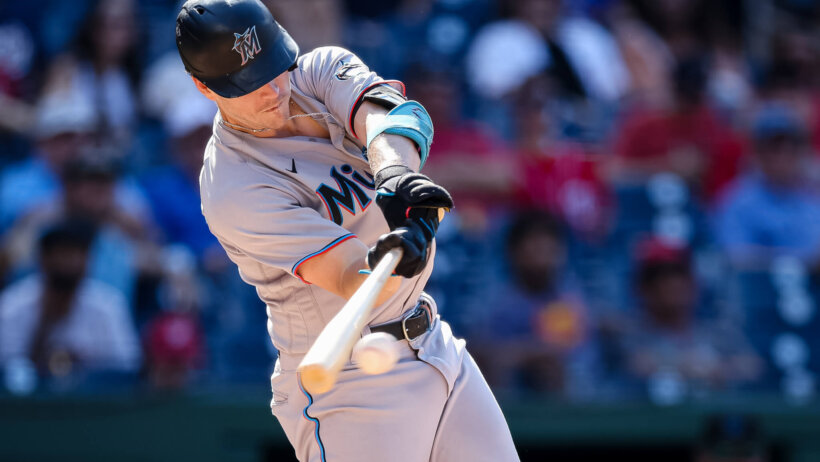 Miami Marlins third baseman Brian Anderson swinging the bat