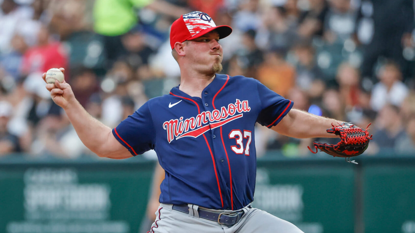 Dylan Bundy pitches, Minnesota Twins