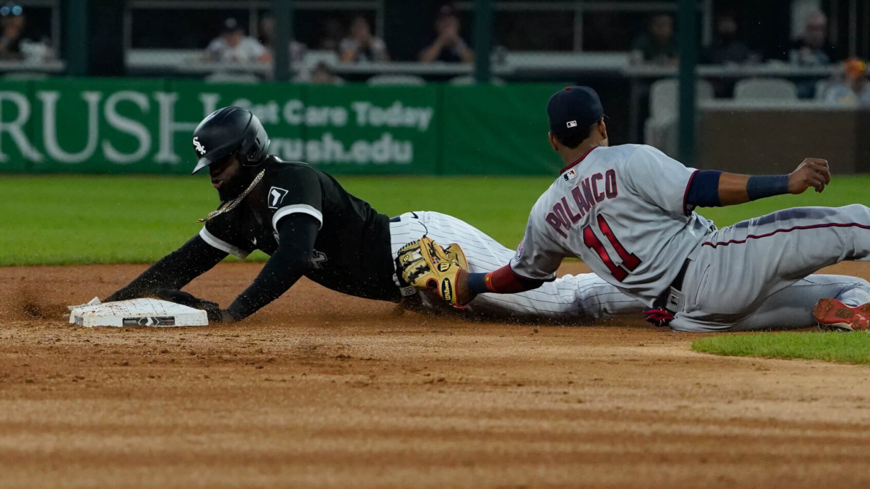 Luis Robert caught trying to steal second