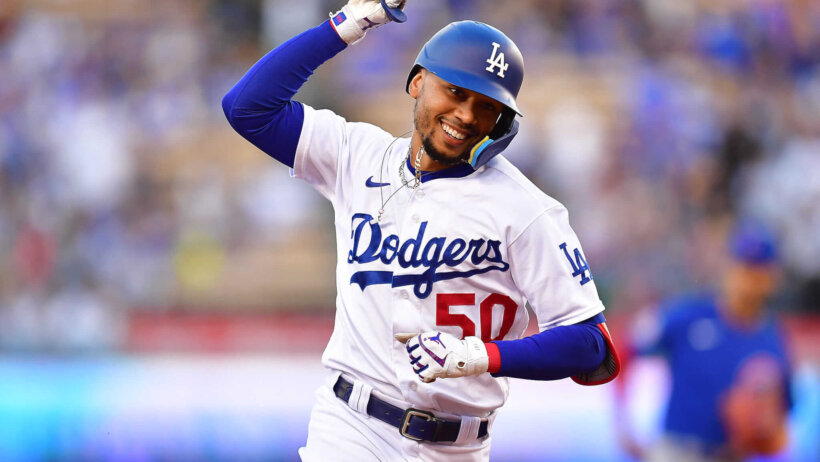 Dodgers right fielder Mookie Betts rounding the bases
