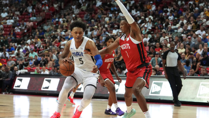 Magic rookie Paolo Banchero drives to the basket.