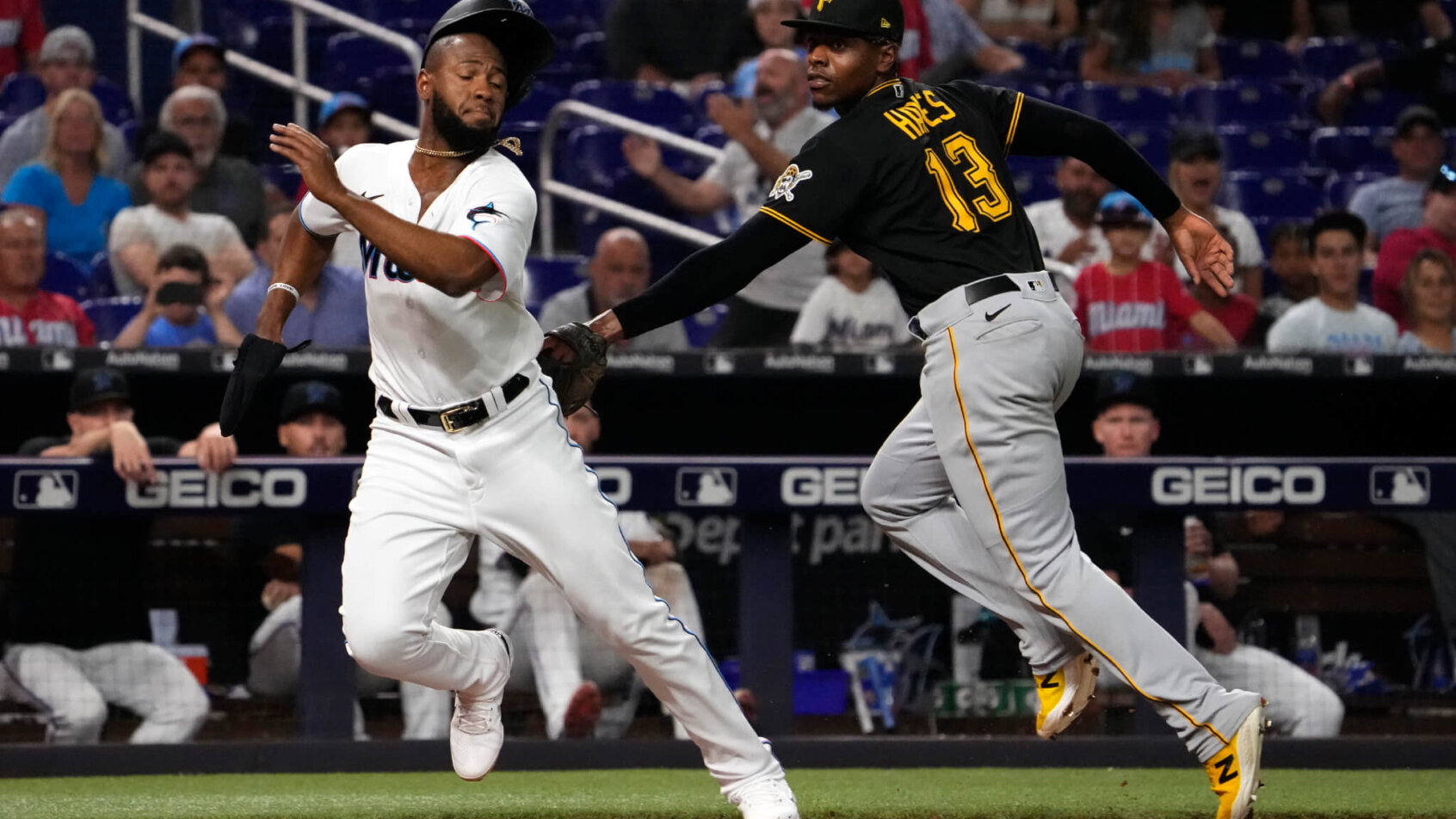 Pittsburgh's Ke'Bryan Hayes tagging Miami's Bryan De La Cruz