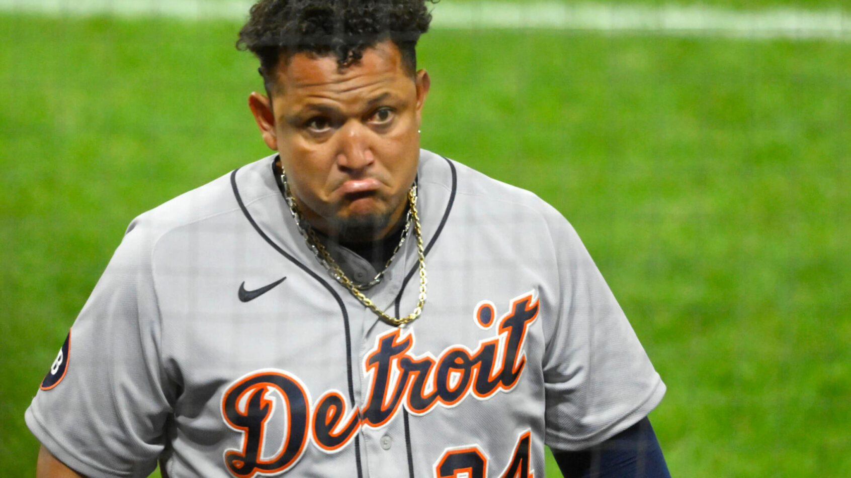 Miguel Cabrera sad face after flying out