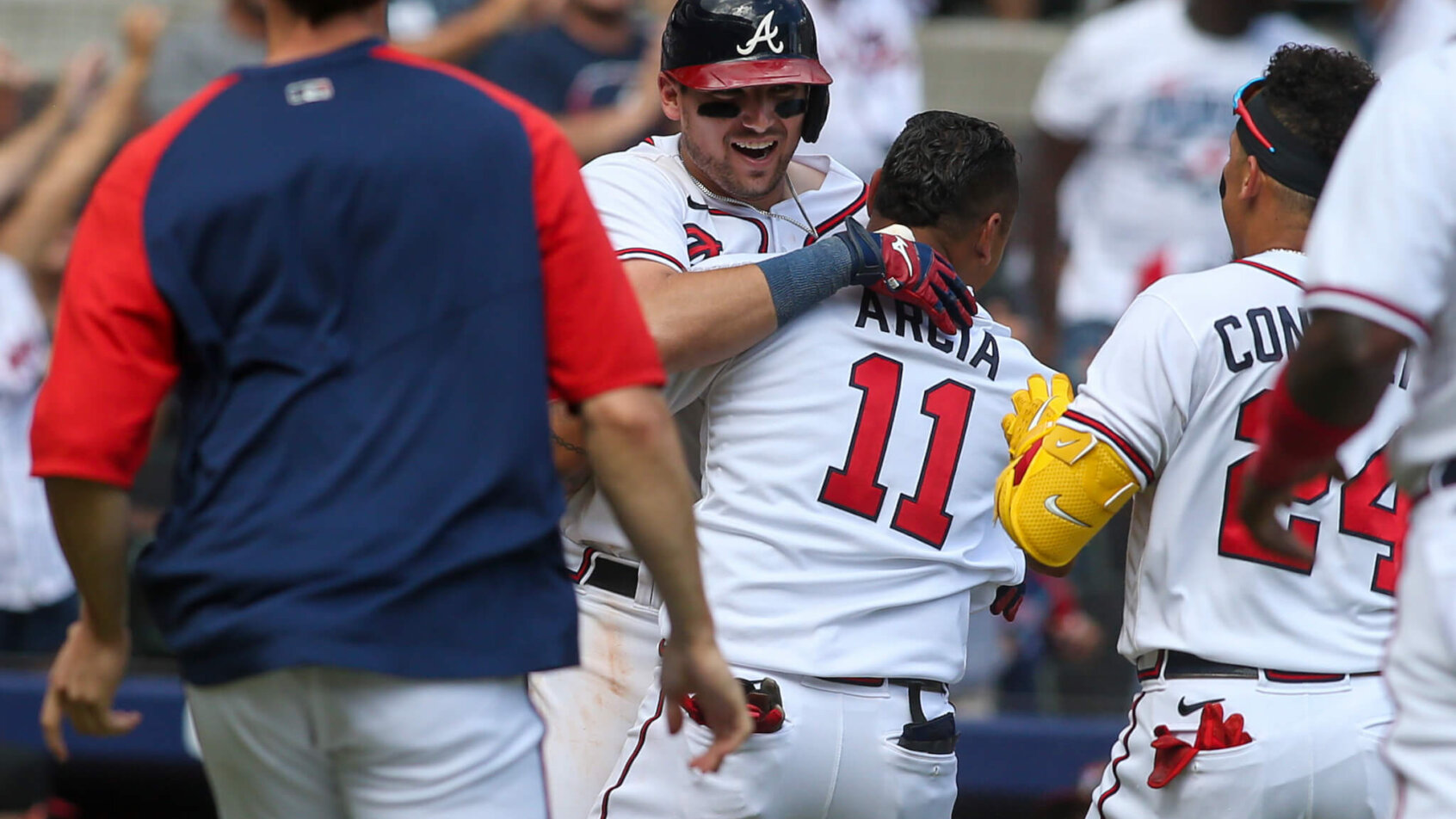 Austin Riley walk-off celebration
